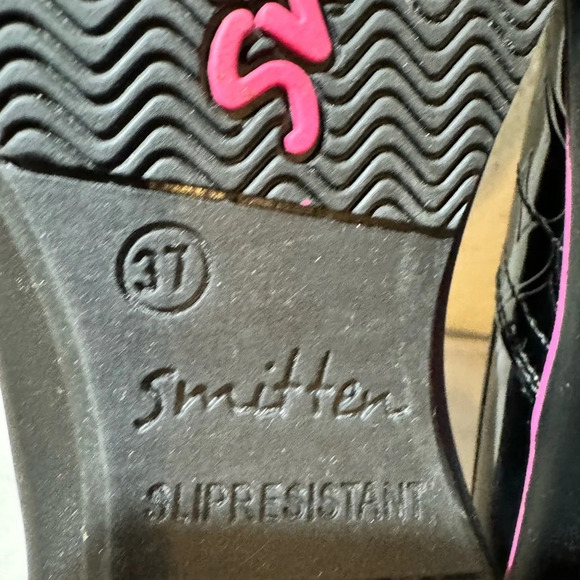 Smitten Womens Faux Patent Leather Clog Medical/Nurse Shoes Heartthrob 37/6.5 US - Picture 7 of 8